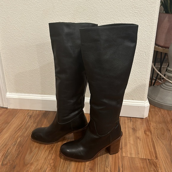 Seychelles black leather boots! ✨ - Picture 7 of 8